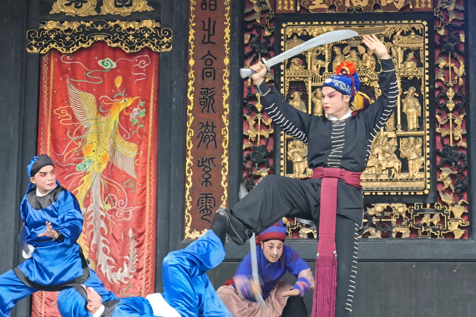 Foshan Cantonese Opera Troupe performing at Zumiao's Wanfu Stage in 2024